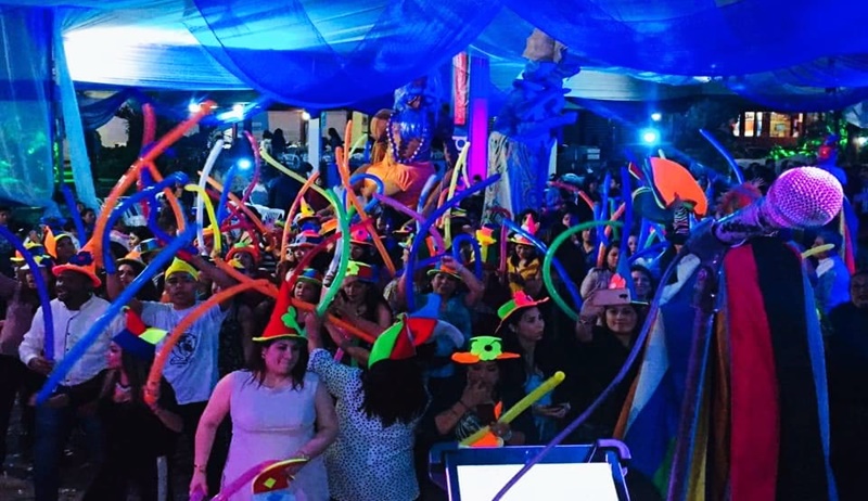 ARTISTAS PERU FIESTA