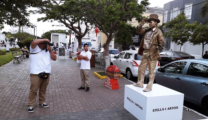 ESTATUAS HUMANAS PERU